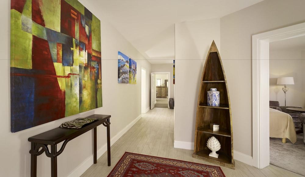 Mar Hall Golf & Spa Resort บิช็อปตัน ภายนอก รูปภาพ A hallway
