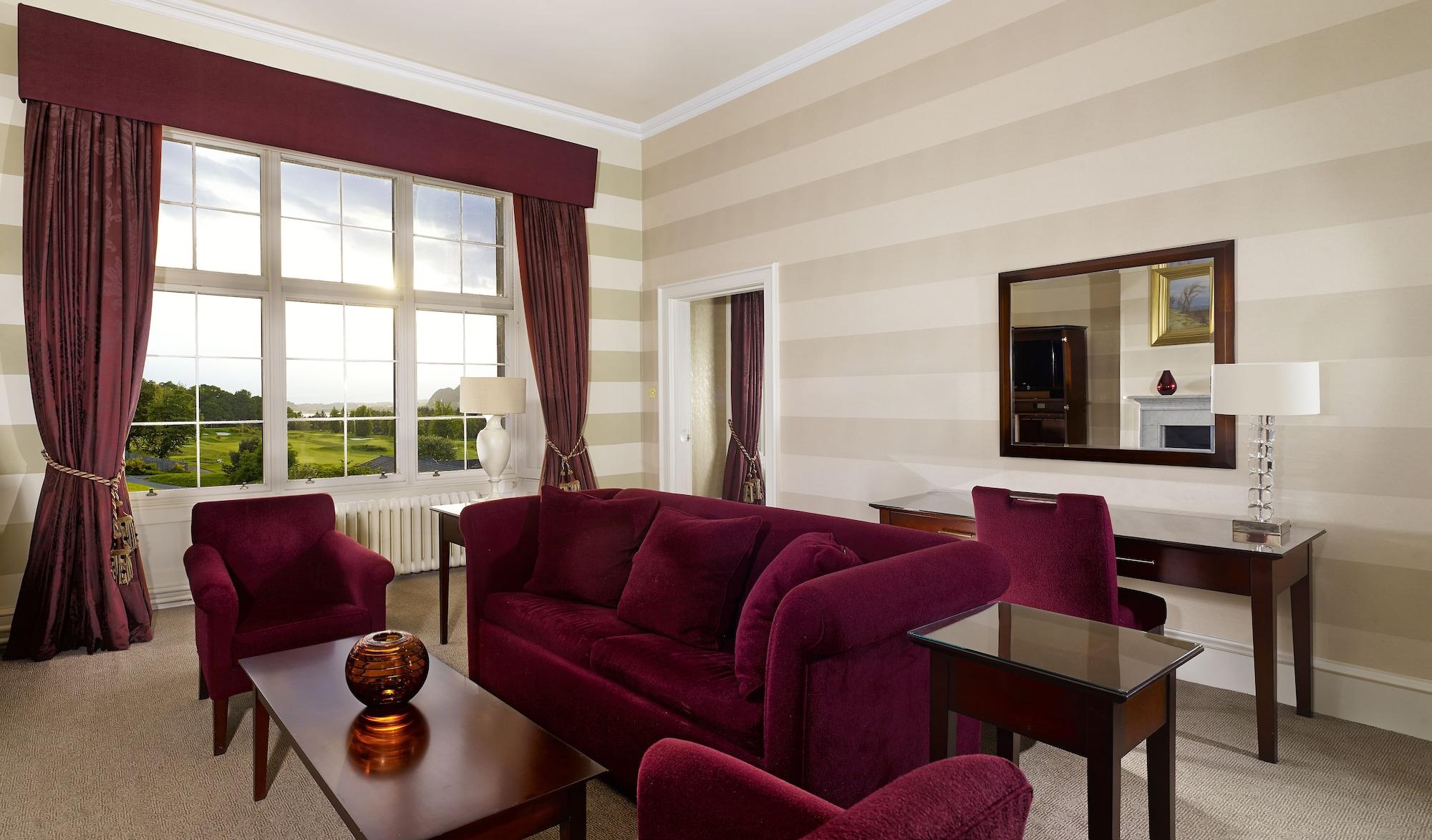 Mar Hall Golf & Spa Resort บิช็อปตัน ภายนอก รูปภาพ The interior of a suite at the hotel