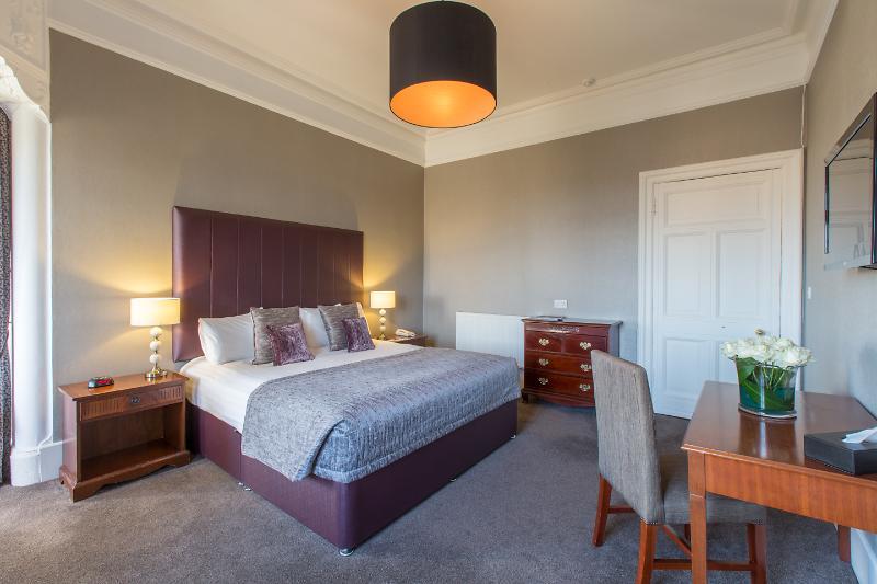 Mar Hall Golf & Spa Resort บิช็อปตัน ภายนอก รูปภาพ A bedroom at the hotel